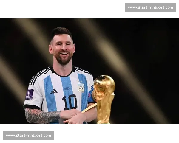 梅西读秒吊射击中横梁 詹俊盛赞：这就是超能力！