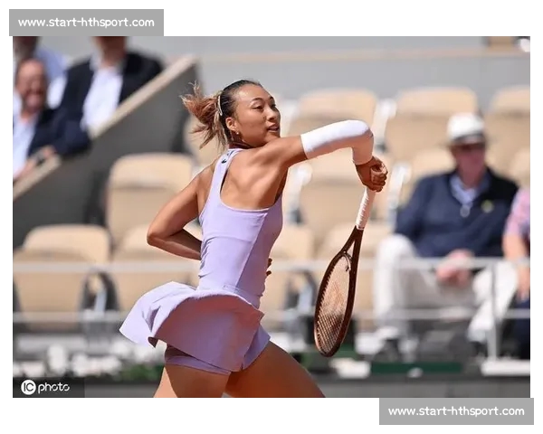 温网夜场双焦点！萨巴伦卡 2000 强势登场，郑钦文 2330 决战女双三冠王